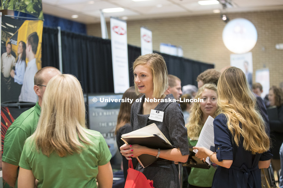 Agricultural Sciences and Natural Resources Career Fair in the East Campus Union. September 27, 2016. Photo by Craig Chandler / University Communication Photography.