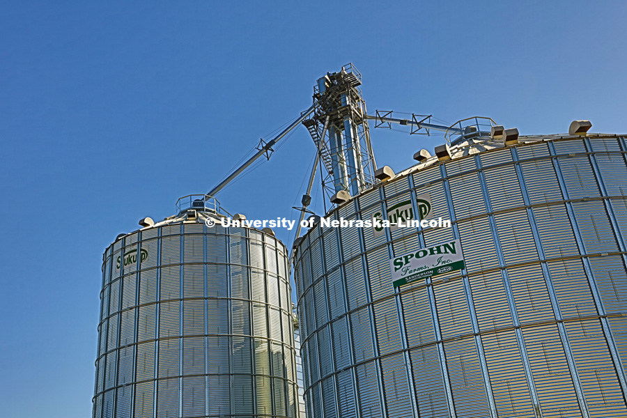 Corn harvest and grain storage bins on the Spohn Farms ground near Friend, NE.  October 18, 2016.  Photo by Craig Chandler / University Communication
