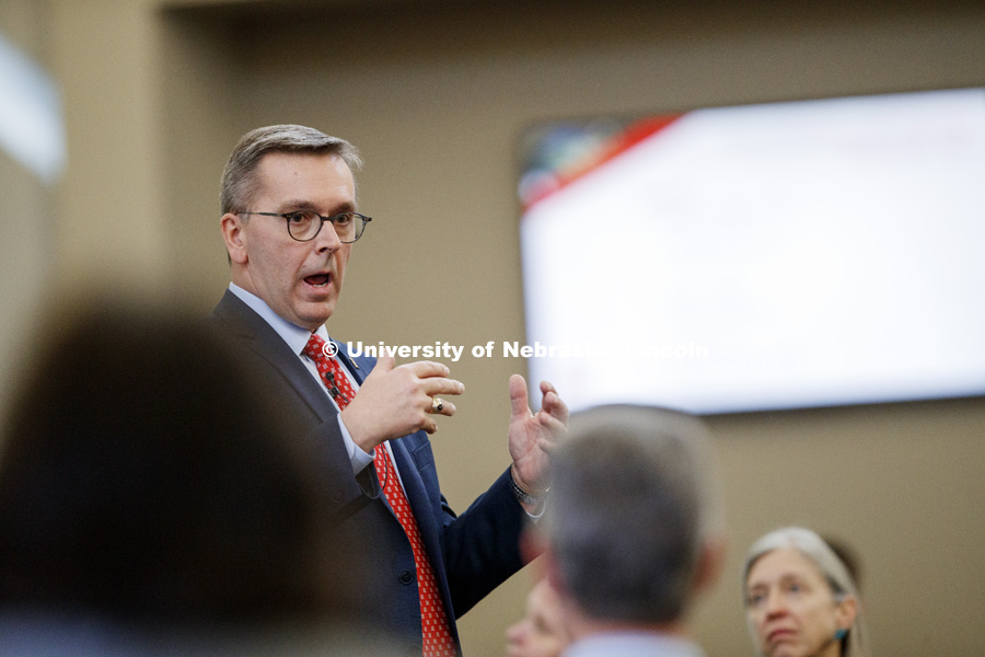 Chancellor Ronnie Green leads a Town Hall meeting at Nebraska Innovation Campus to talk to University leaders about the strategic plans and budgeting. January 26, 2017. Photo by Craig Chandler/University Communication.