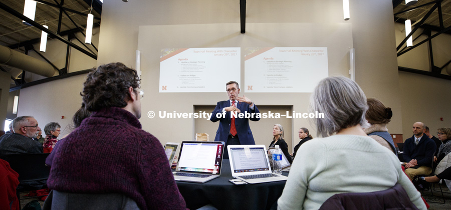 Chancellor Ronnie Green leads a Town Hall meeting at Nebraska Innovation Campus to talk to University leaders about the strategic plans and budgeting. January 26, 2017. Photo by Craig Chandler/University Communication.
