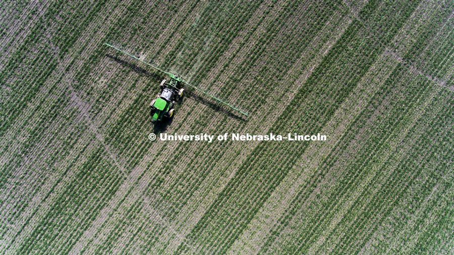 Spraying cover crops to prepare the field for planting west of Holdrege, Nebraska. Agriculture. April 17, 2017. Photo by Craig Chandler / University Communication.