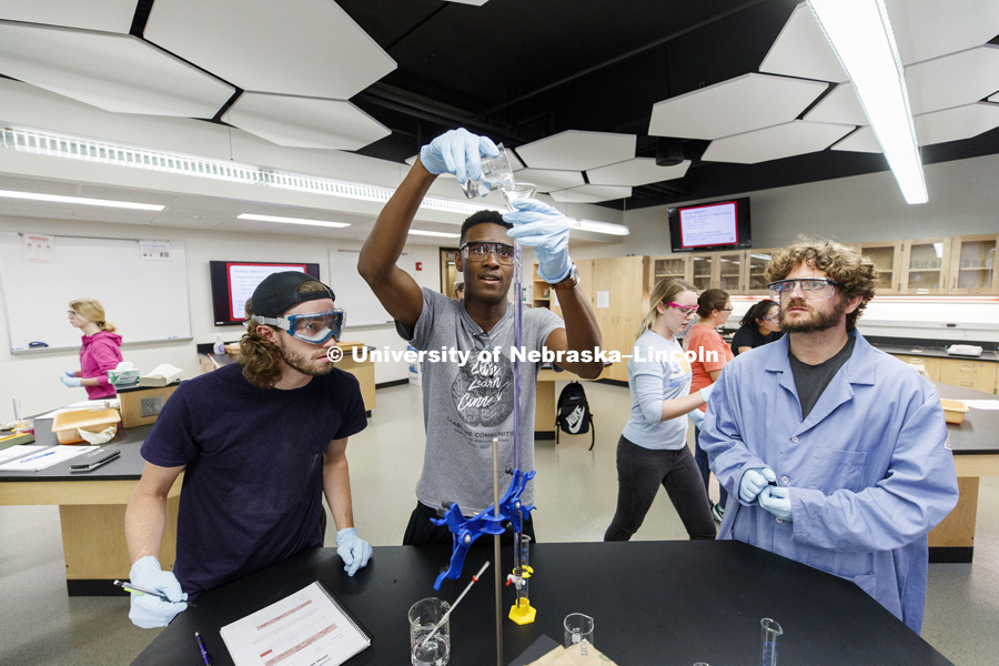 Students work in the lab of CHEM 110 - General Chemistry II in Hamilton Hall. August 3, 2017. Photo by Craig Chandler / University Communication.