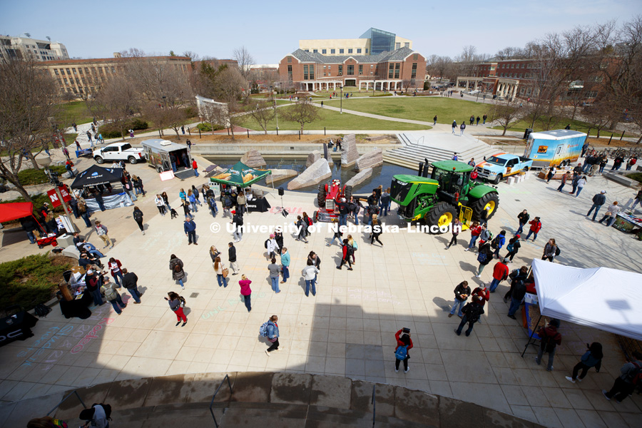 Husker Food Connection helps urban students learn about agriculture and better understand how their food is produced. Husker Food Connection in front of the Nebraska Union. April 17, 2019. Photo by Craig Chandler / University Communication.