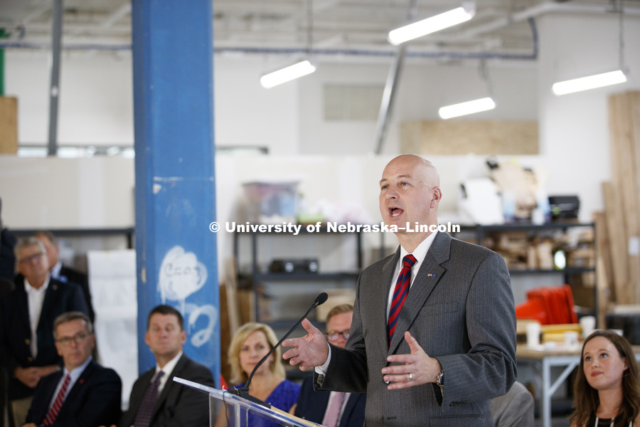 Press conference to announce the signing of LB989 at Nebraska Innovation Campus to allow testing of autonomous vehicles on Nebraska streets and highways. June 25, 2018. Photo by Craig Chandler / University Communication.