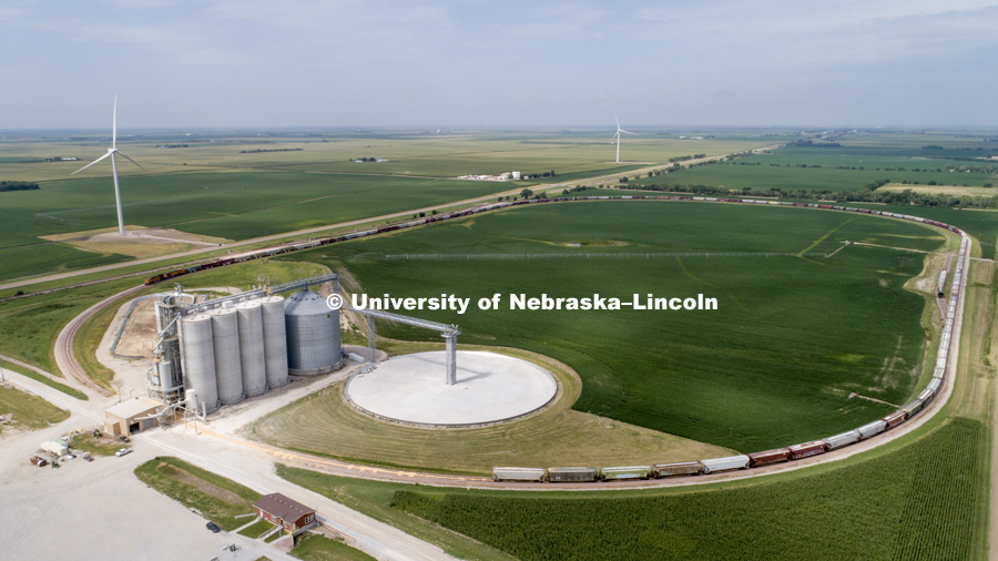 Loop track for grain unit train loading west of Fairmont, Nebraska at CPI Cooperative Producers Inc. July 13, 2018. Photo by Craig Chandler / University Communication.