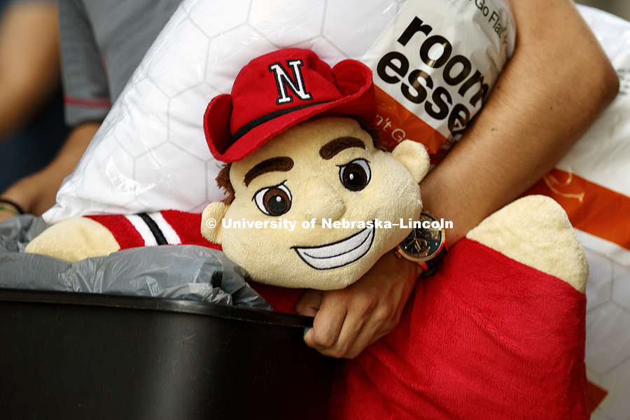 Herbie Husker is a room essential. Residence Hall move-in. August 16, 2018. Photo by Craig Chandler / University Communication.