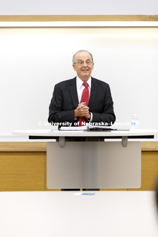 Harvey Perlman, professor of law and former UNL Chancellor, teaches  BLAW 375 - The Legal System, Lawyers, and the Common Law. College of Business photo shoot. September 5, 2018. Photo by Craig Chandler / University Communications.