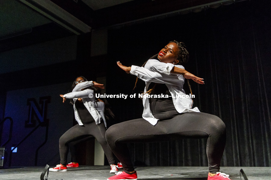 Delta Sigma Theta performs. Chapters of Nebraska’s Multicultural Greek Council and National Pan-Hellenic Council compete for best fraternity and sorority stroll. September 7, 2018. Photo by Craig Chandler / University Communication.