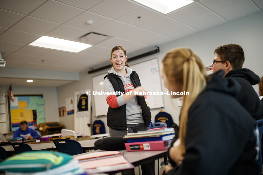 Toni Rasmussen, agriculture education teacher at Wayne High School, works with her Ag Leadership and Intro to Ag class. October 17, 2018. Photo by Craig Chandler / University Communication.