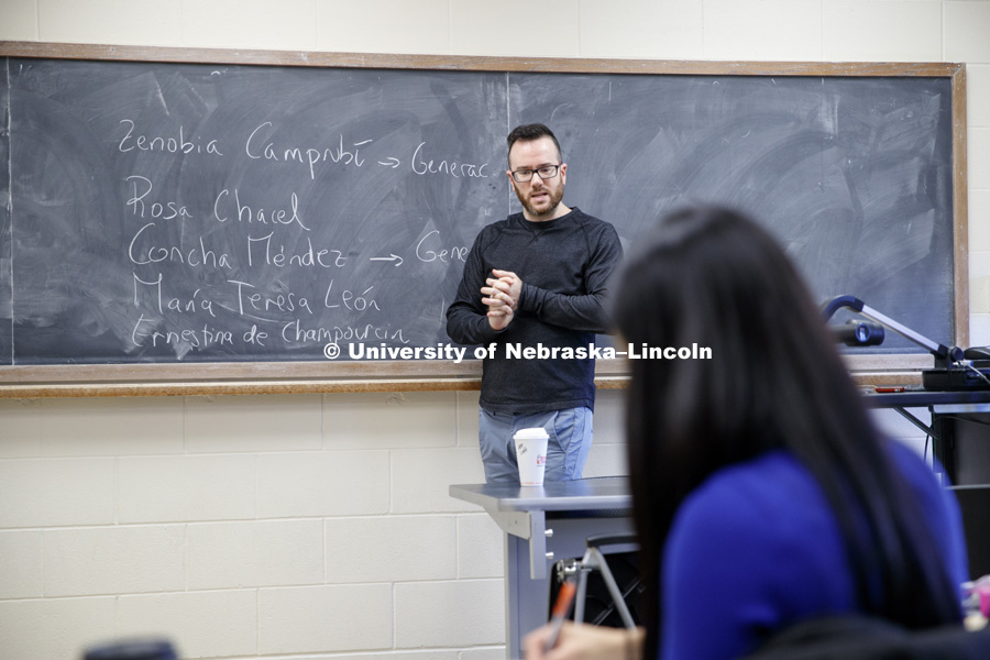Iker González-Allende teaches a Spanish graduate level course. October 18, 2018. Photo by Craig Chandler / University Communication.