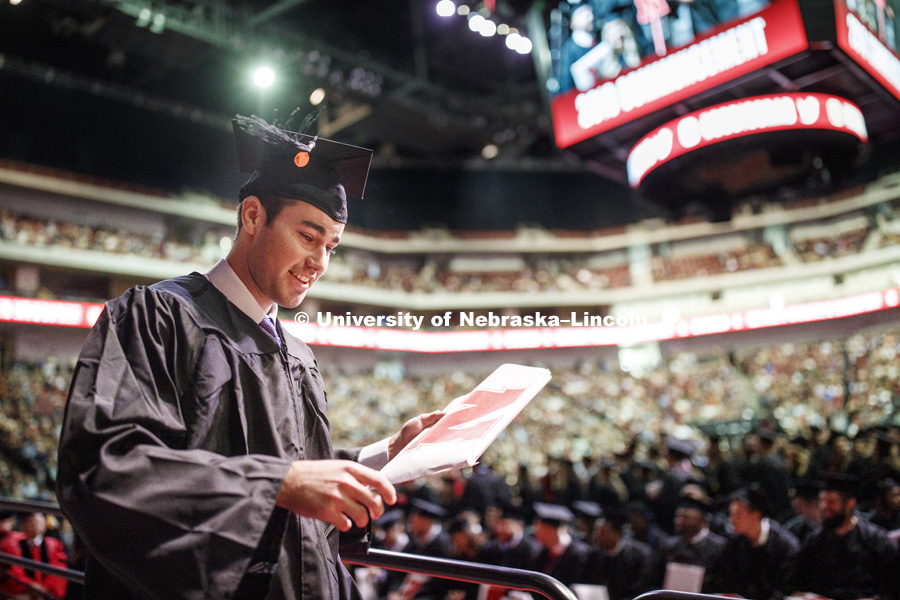 Undergraduate Commencement in Pinnacle Bank Arena. December 15, 2018. Photo by Craig Chandler / University Communication.