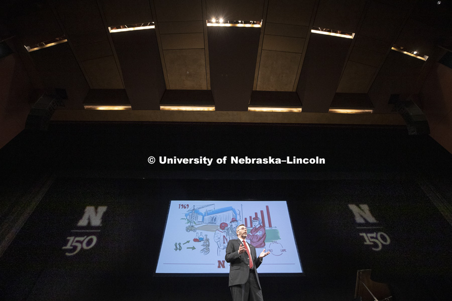 Chancellor Ronnie Green delivers his State of the University address from the Lied stage. January 15, 2019. Photo by Craig Chandler / University Communication.