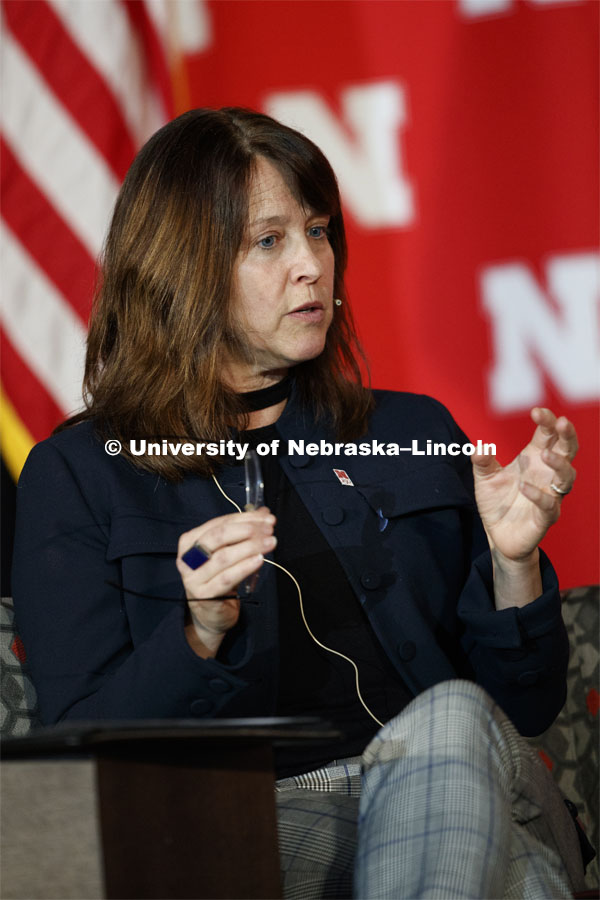 Patrice McMahon moderates the conversation at the Charter Week event, “Why Don’t We Get Along? How Huskers Can Change the Future: A Student-led Conversation with Senator Ben Sasse”. February 11, 2019. Photo by Craig Chandler / University Communication.