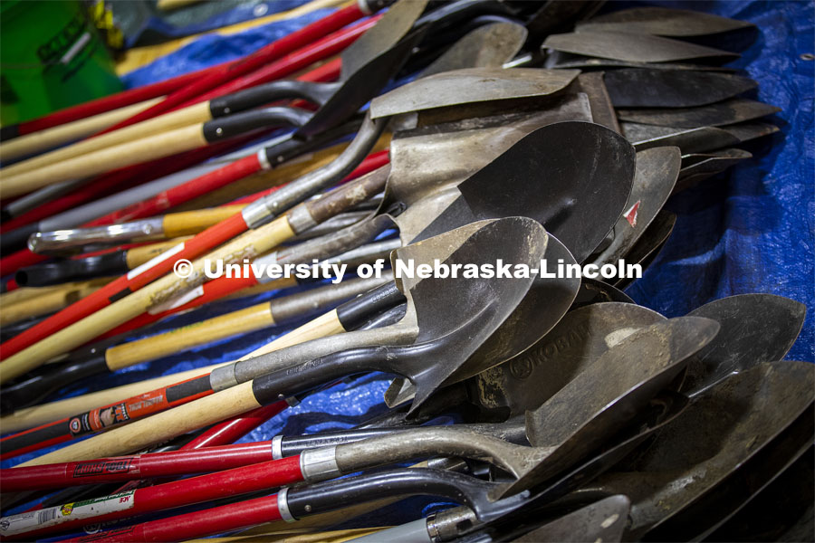 More than 2,500 University of Nebraska–Lincoln students, faculty and staff volunteered for the Big Event on April 6, completing service projects across the community. Now in its 13th year at Nebraska, the Big Event has grown to be the university's single largest student-run community service project. April 6, 2019. Photo by Craig Chandler / University Communication.