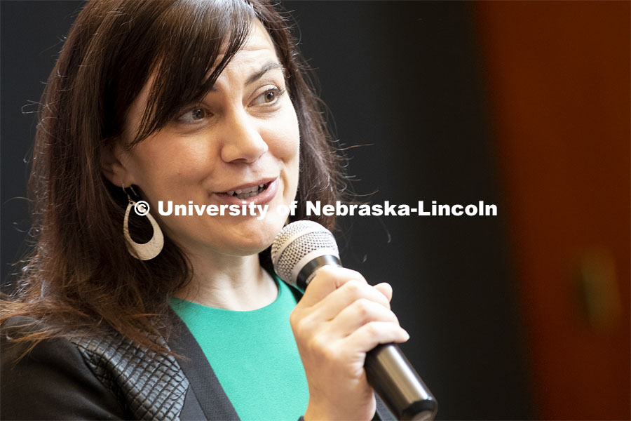 Liz Neeley, science communicator and the Executive Director of The Story Collider, introduces the slammers. Nebraska’s fourth annual Science Slam held at Wick Alumni Center. April 9 2019. Photo by Craig Chandler / University Communication.