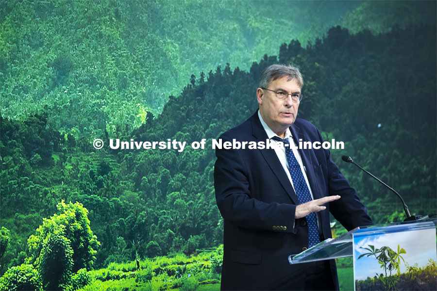 Mark Rosegrant with the International Food Policy Research Institute, delivers the final Heuermann Lecture of the 2018-2019 academic year. April 30, 2019. Photo by Craig Chandler / University Communication.