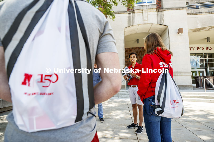 New Student Enrollment, NSE, tours. June 12, 2019. Photo by Craig Chandler / University Communication.