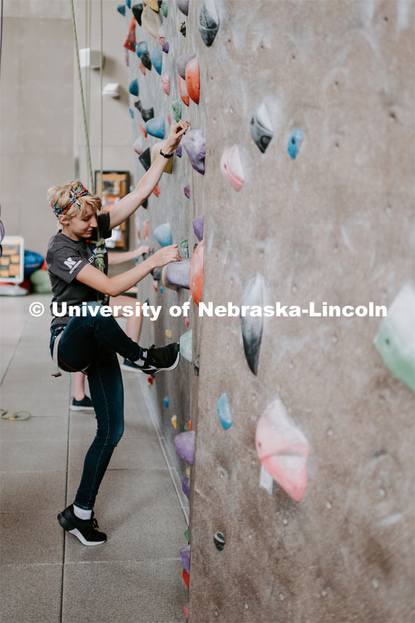 Choose Your Own Adventure gave students opportunities to climb the rock wall as part of the Big Reg Welcome at the Outdoor Adventures Center on city campus. August 22, 2019. Photo by Justin Mohling / University Communication.