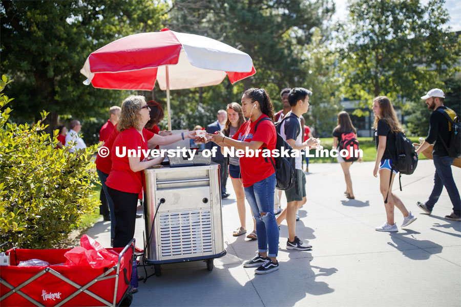 Scooping up Success.  Office of Research and Economic Development team served Nifty 150 ice cream from the UNL Dairy Store and handed out other fun giveaway items south of Manter Hall. September 3, 2019. Photo by Craig Chandler / University Communication.