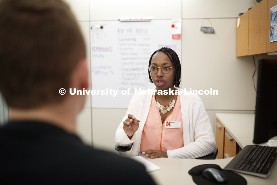 Kadina Koonce, Academic Advisor, meets with students to help explore options for their college major. Explore Center photo shoot. September 10, 2019. Photo by Craig Chandler / University Communication.