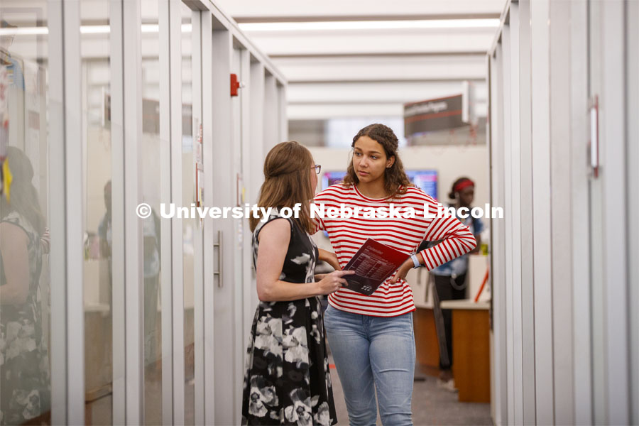 Explore Center Director, Katie Kerr, meets with students and helps them explore different options for their college major. Explore Center photo shoot. September 10, 2019. Photo by Craig Chandler / University Communication.
