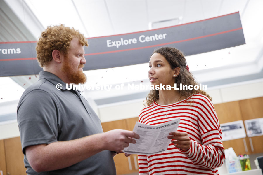 Academic Advisor, Bryson Irwin, works with students to help them find the right major. Explore Center photo shoot. September 10, 2019. Photo by Craig Chandler / University Communication.