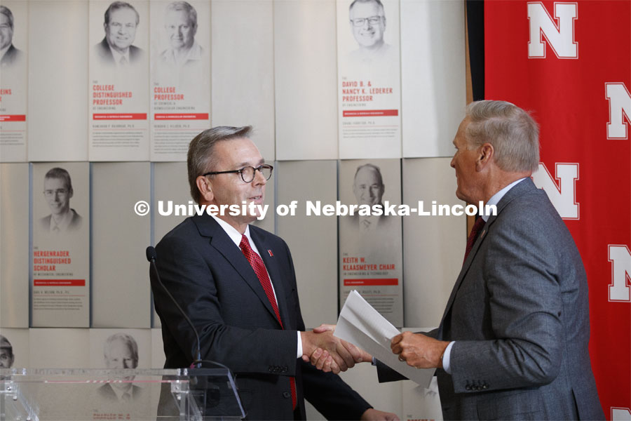 Chancellor Ronnie Green greets Kiewit CEO Bruce Grewcock to announcement the naming of Kiewit Hall, the new College of Engineering building on the UNL campus. September 16, 2019.  Photo by Craig Chandler / University Communication.