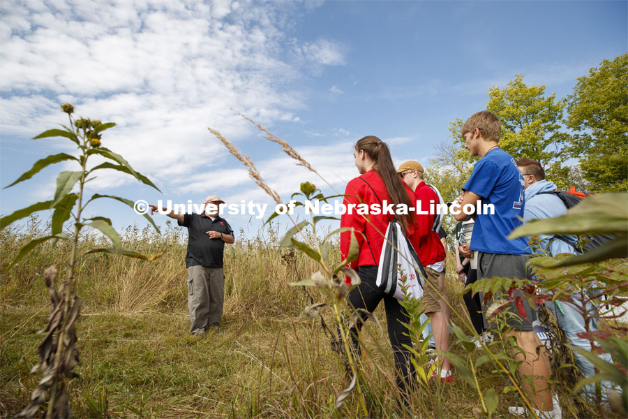 Natural Resources 101 course learns about tall grass plants and range management at Nine Mile Prairie northwest of Lincoln. September 26, 2019. Photo by Craig Chandler / University Communication.