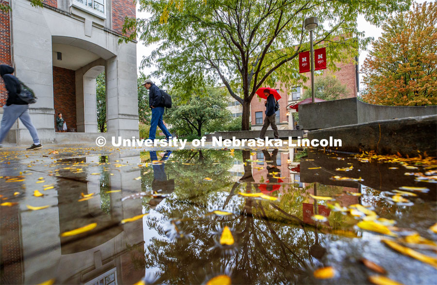 Rainy day on city campus Nebraska Union Plaza. October 10, 2019. Photo by Craig Chandler / University Communication.