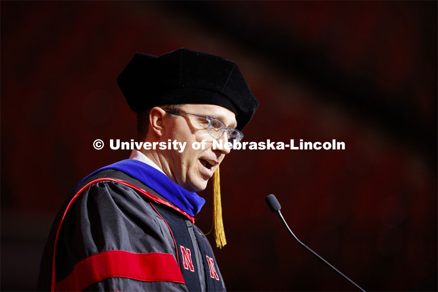 L.J. McElravy gives the Graduate Commencement address at the Graduate Commencement and Hooding at the Pinnacle Bank Arena. December 20, 2019. Photo by Craig Chandler / University Communication.