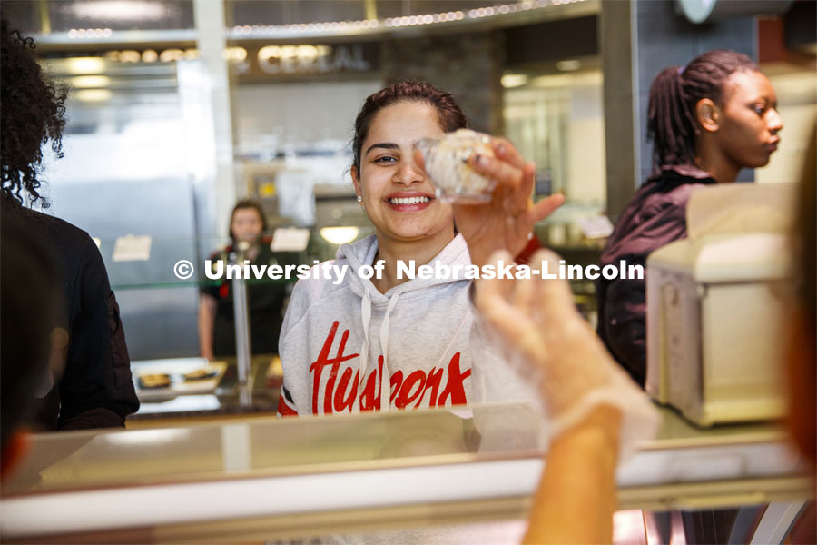 Abel Sandoz Dining Center photo shoot. Serving up a scoop of gelato at the Gelato Bar. March 3, 2020. Photo by Craig Chandler / University Communication.