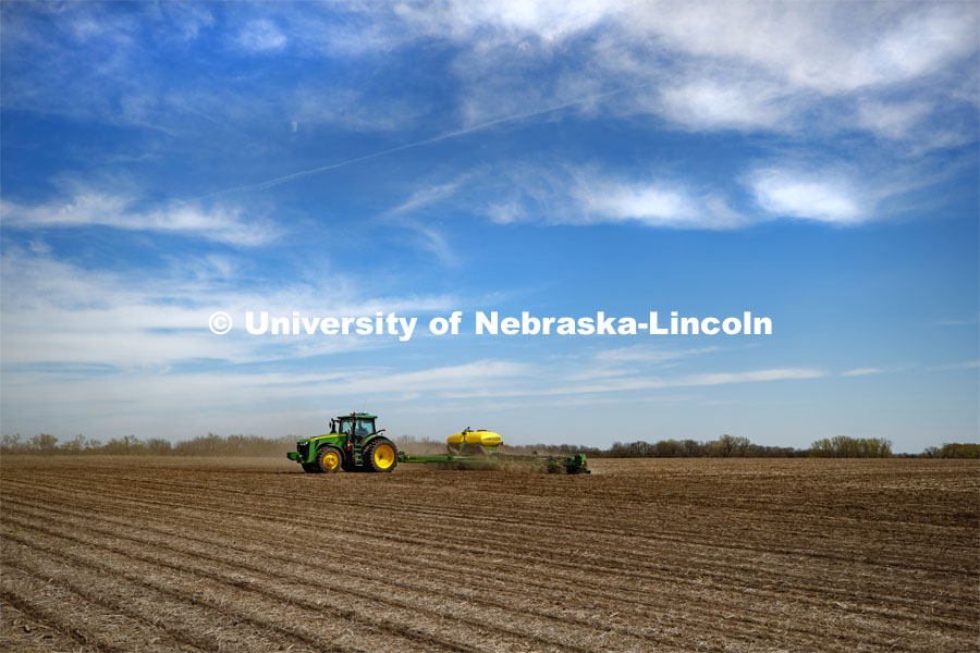 Cody Behrends of Cortland, NE, plants corn east of Panama, NE, Monday afternoon. April 27, 2020. Photo by Craig Chandler / University Communication.