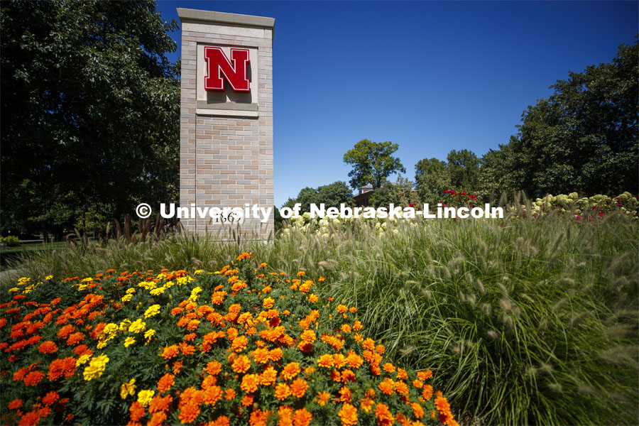 East Campus entrance gateway. First Day of classes on UNL campus. August 17, 2020. Photo by Craig Chandler / University Communication.
