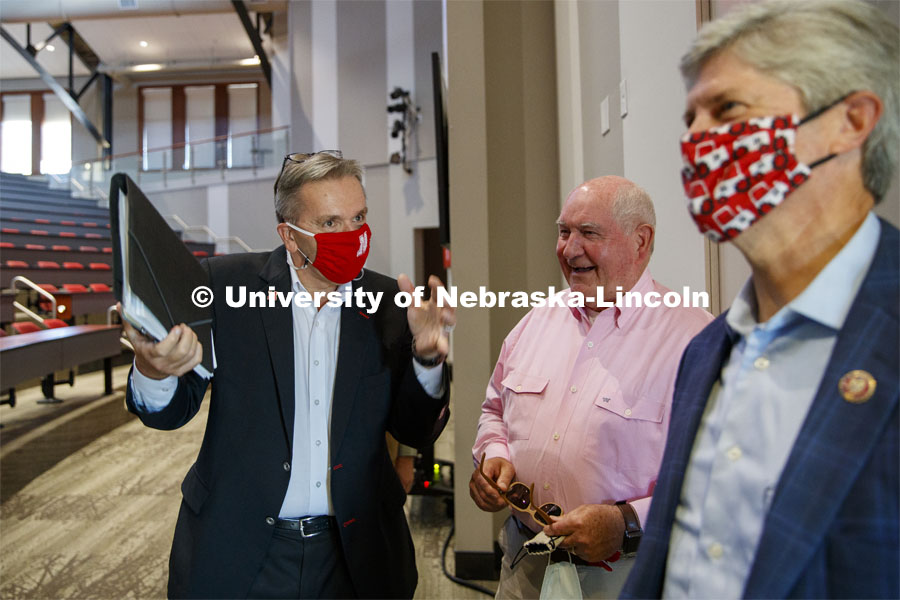 UNL Chancellor Ronnie Green shares 4-H memories with United States Secretary of Agriculture Sonny Perdue and Congressman Jeff Fortenberry at the Nebraska Agricultural Innovation Panel at Nebraska Innovation Campus. September 4, 2020. Photo by Craig Chandler / University Communication.