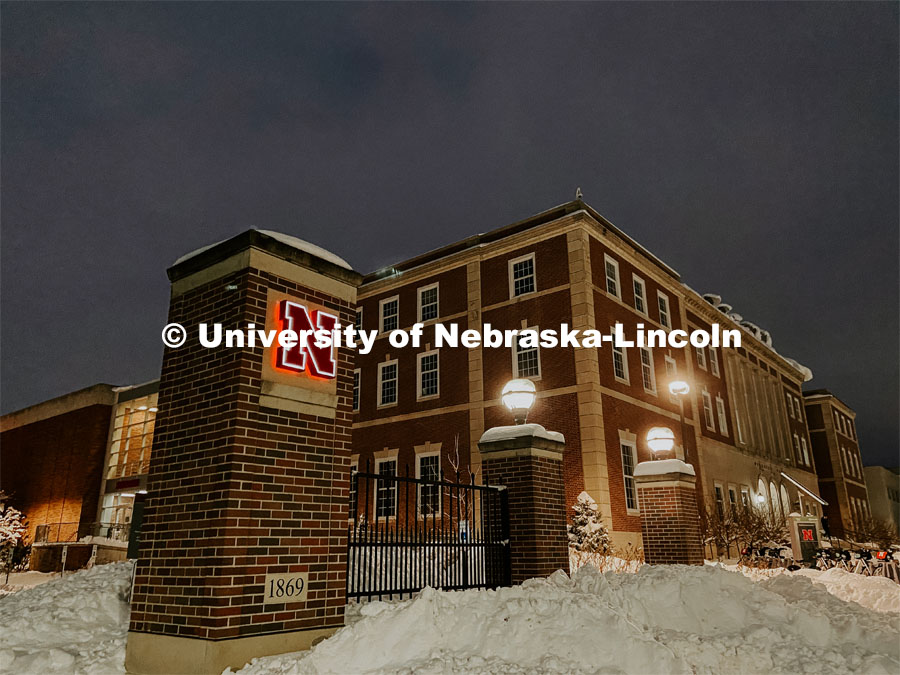 The Entrance Gateway and Nebraska Union are surrounded by record-setting snow. Snow in January on City Campus. January 27, 2021. Photo by Katie Black / University Communication.