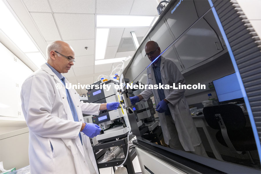 Assistant Director Mike Naldrett works in the Proteomics and Metabolomics lab in Beadle Hall. Nebraska Center for Biotechnology. June 25, 2021. Photo by Craig Chandler / University Communication.