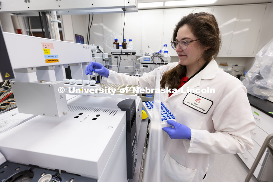 Research Technician Felicia Phares works in the Proteomics and Metabolomics lab in Beadle Hall. Nebraska Center for Biotechnology. June 25, 2021. Photo by Craig Chandler / University Communication.