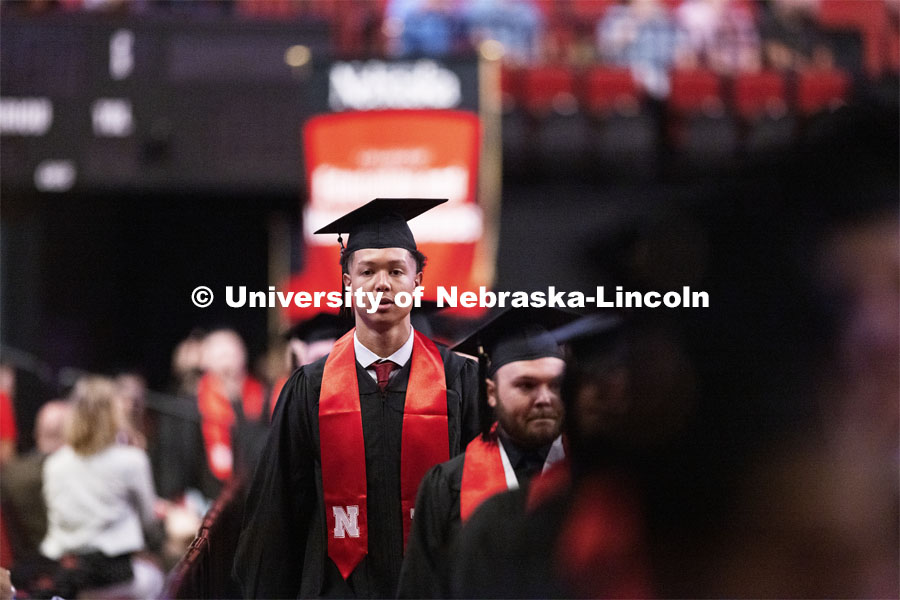 Isaiah Roby returned to the PBA floor Saturday. The center for the NBA’s Oklahoma City Thunder and former Husker basketball player graduated with a business degree. Undergraduate Commencement at Pinnacle Bank Arena. August 14, 2021. Photo by Craig Chandler / University Communication.
