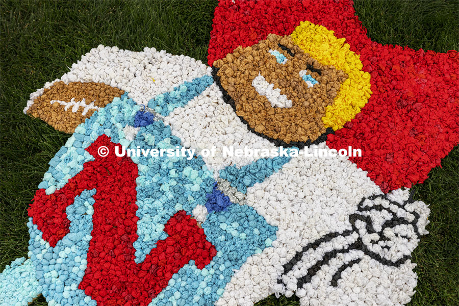 The Herbie Husker yard display is all pomped out and ready for Homecoming. Homecoming decorating. September 30, 2021. Photo by Craig Chandler / University Communication