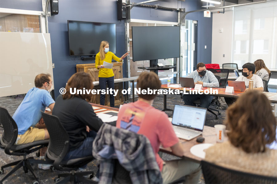 As part of an international trade policy and politics course, Jill O’Donnell has her students engage in a mock congressional hearing on IndoPacific trade. Students played the part of Senators and industry leaders. Photo by Craig Chandler / University Communication