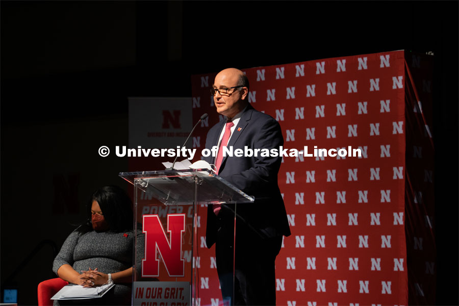Michael Boehm, NU Vice President and Harlan Vice Chancellor, introduces the keynote speaker at the MLK Commemorative Celebration 2022. January 19, 2022. Photo by Jonah Tran / University Communication.