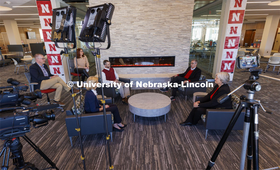 Chancellor Ronnie Green and Executive Vice Chancellor Katherine Ankerson (both, at right) talk with the N2025 faculty co-chairs (at left, from left) Shane Farritor, Angela Pannier, Sue Sheridan and Rick Bevins. The group met Feb. 4 at the Dinsdale Family Learning Commons to record the first video in the N2025 strategic plan series. February 2, 2022. Photo by Craig Chandler / University Communication.
