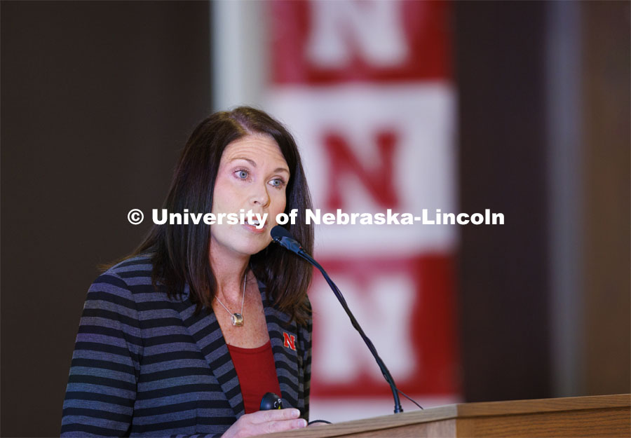 Shelley Zaborowski, Executive Director of Nebraska Alumni Association, talks with the group. Chancellor’s group discussing N2025. February 28, 2020. Photo by Craig Chandler / University Communication.