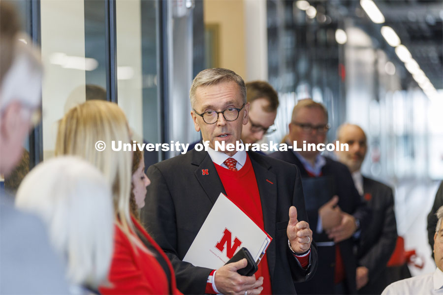 Chancellor Ronnie Green talks about the engineering college while on their tour. Board of Regents tour of UNL. College of Engineering. April 7, 2022. Photo by Craig Chandler / University Communication.