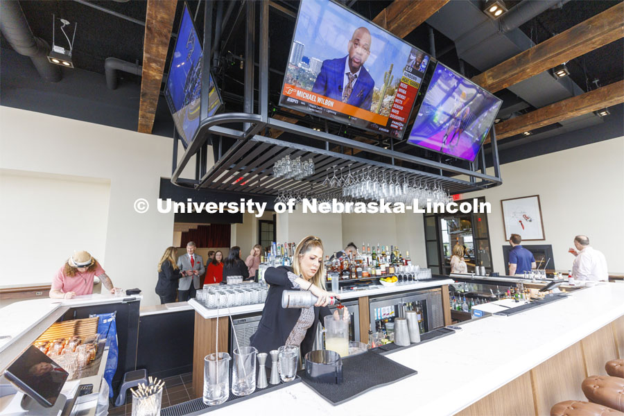 Drinks are served in the Scarlet’s lounges. Ribbon cutting for the new Scarlet Hotel in Nebraska Innovation Campus. March 6, 2021. Photo by Craig Chandler / University Communication.
