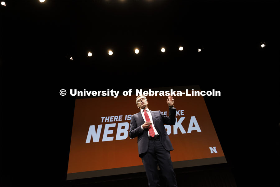 Chancellor Ronnie Green sings “There Is No Place Like Nebraska” at the conclusion of his 2022 State of Our University address. September 28, 2022. Photo by Craig Chandler / University Communication.