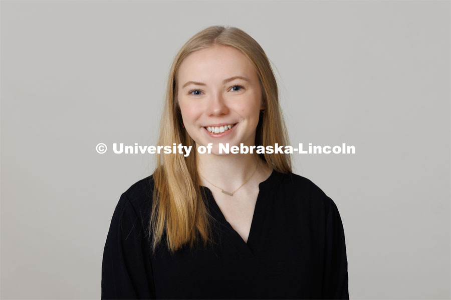 Studio portrait of Elise Benson, ASEM New Student Enrollment Orientation Leaders. December 5, 2022. Photo by Craig Chandler / University Communication.