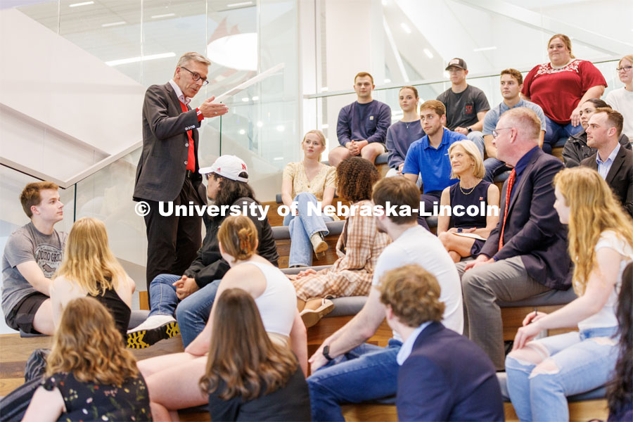 Chancellor Ronnie Green held a parting dialogue with students in the Dinsdale Learning Commons. Chancellor Green will be retiring June 30. May 9, 2023. Photo by Craig Chandler / University Communication.
