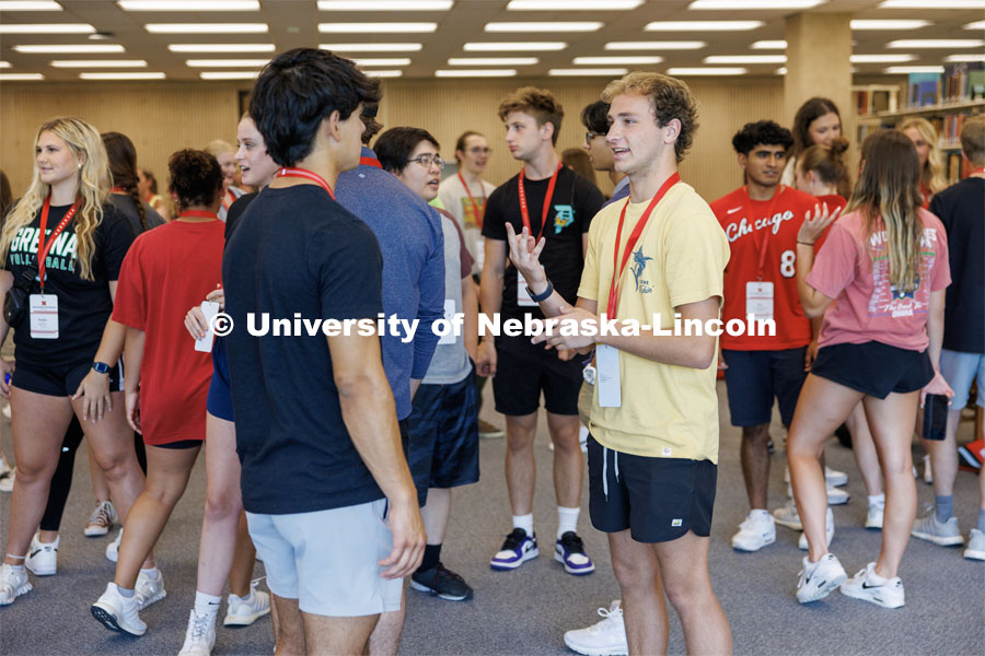 NSE students learn about each other during an orientation exercise. New Student Enrollment ( NSE ) on City Campus. June 13, 2023. Photo by Craig Chandler / University Communication.