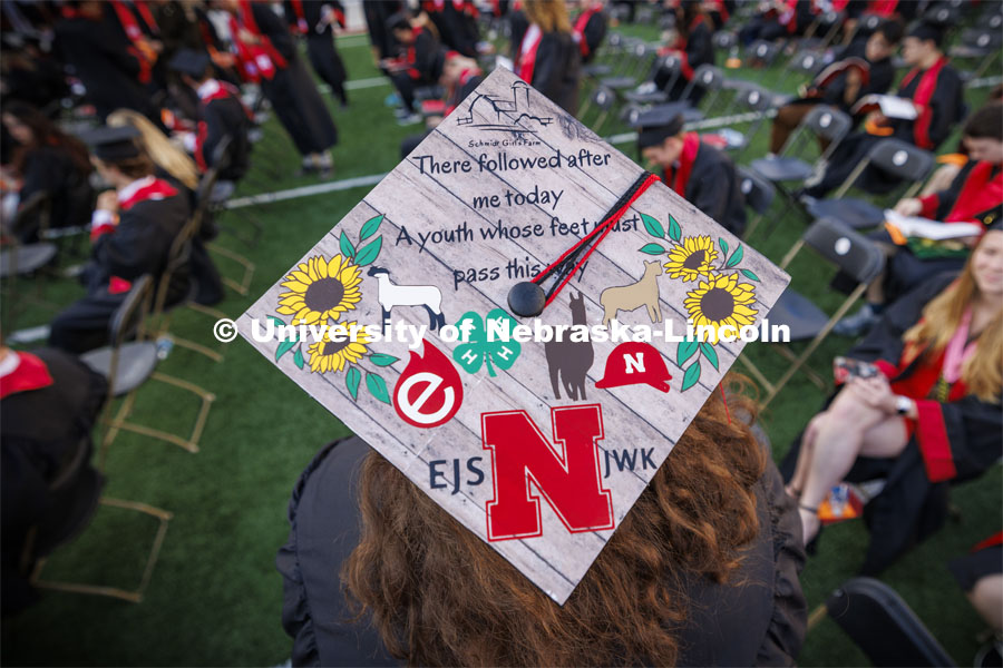 Emma Schmidt’s 4H mortar board. Undergraduate Commencement in Memorial Stadium. May 18, 2024. Photo by Craig Chandler / University Communication and Marketing.